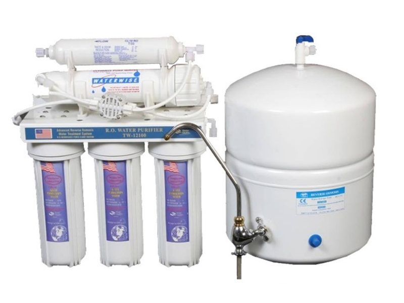 Portable reverse osmosis unit